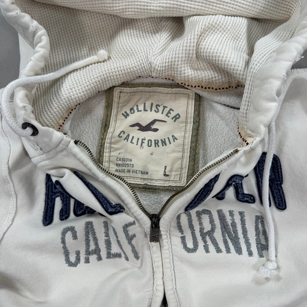 Hollister Men's White Zip-Up Hoodie - California Logo - Picture 6 of 8